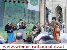 Musik im Steiermarkdorf am Wiener Rathausplatz